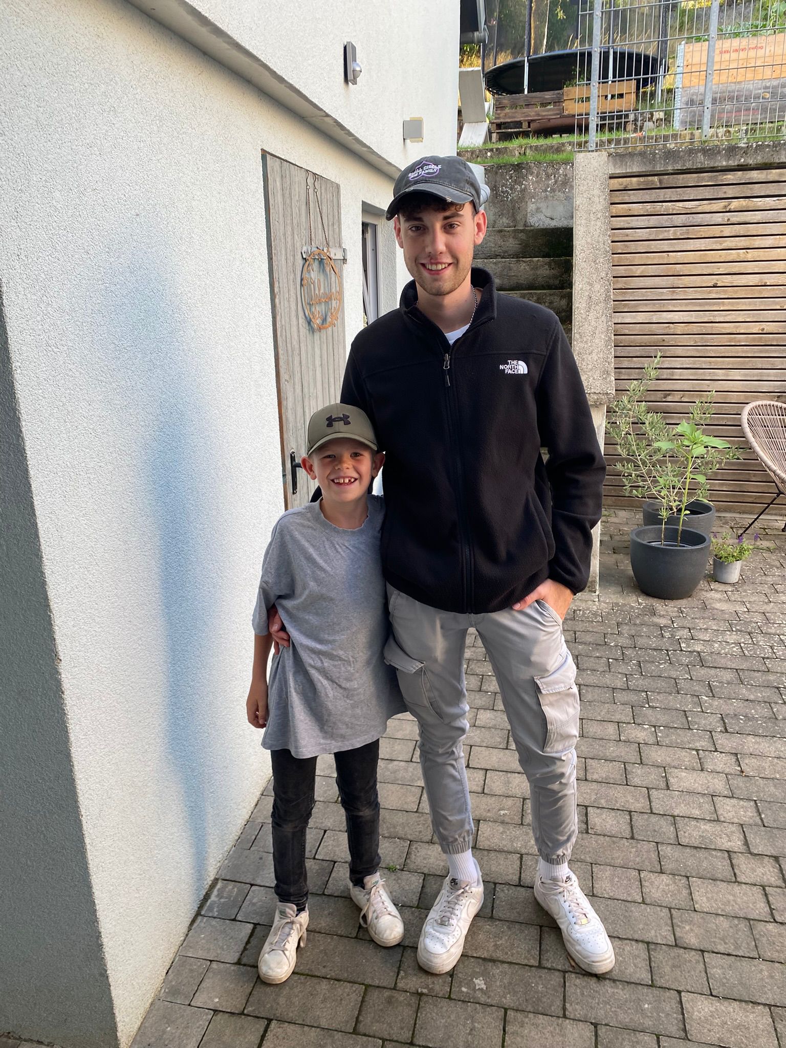 Henri mit großem Jungen